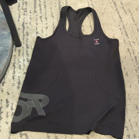 Lululemon limited edition Swiftly Tech Racerback Black / Black Toronto 10k - Picture 2 of 7
